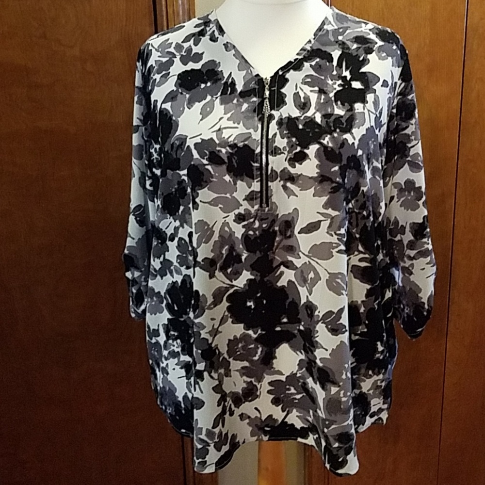 Lightweight, Semisheer Top